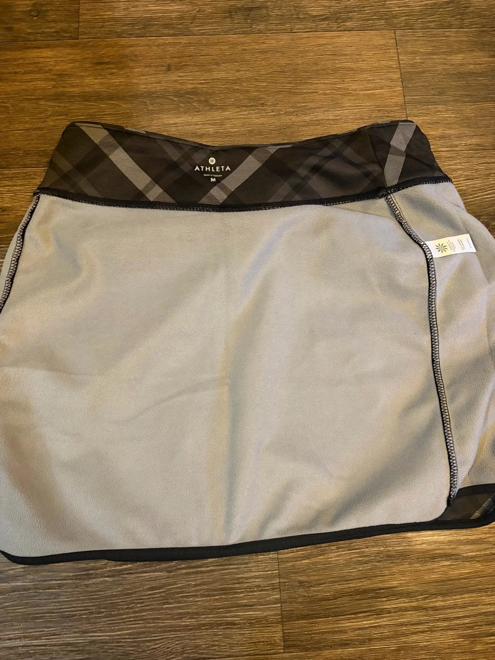 Athleta Fleece Lined Plaid Tech Stretch Schoolgirl Mini Skirt Size Medium - Picture 6 of 9
